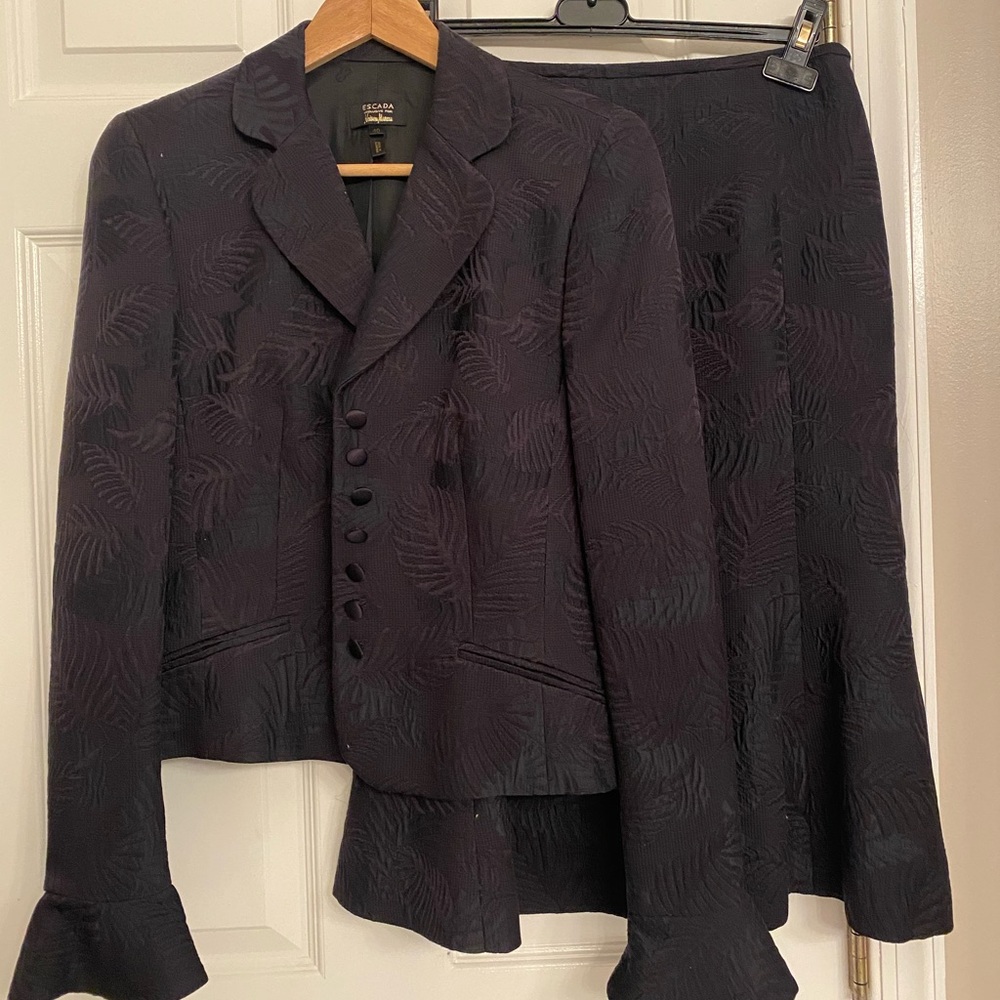 NWT VTG Navy blue Escada Skirt Suit